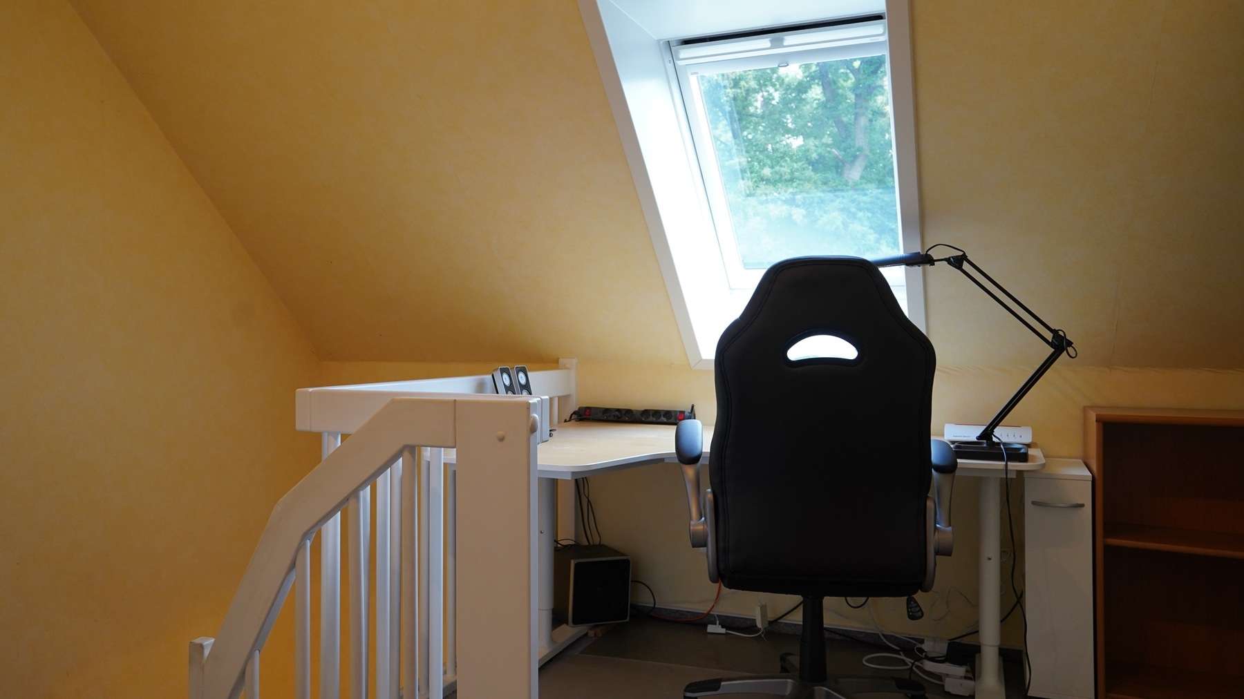 Platz für Homeoffice auf der Galerie