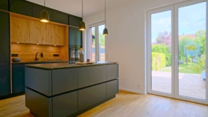 Von der Küche geht es direkt...