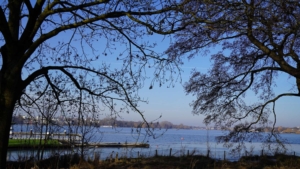 Nur wenige Schritte und Sie sind an der Alster
