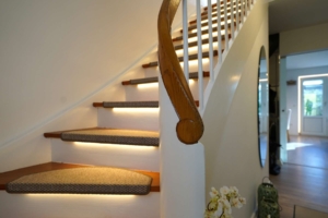 Über das modernisierte Treppenhaus...