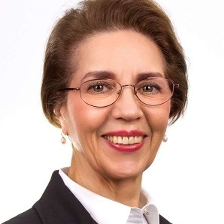 Schubert, Julia 
