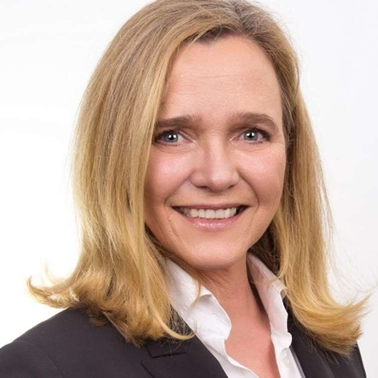 Frau Sauer, Stephanie 