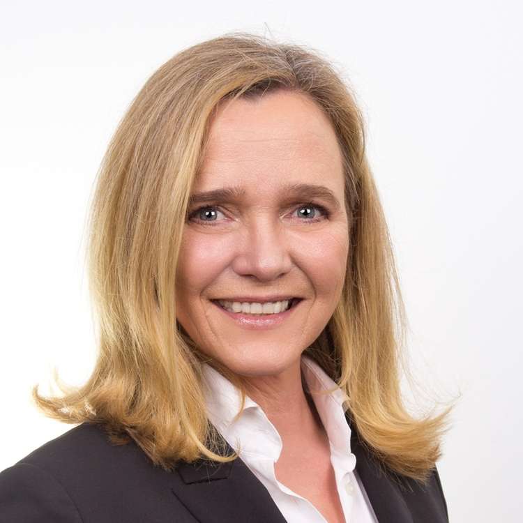 Frau Sauer, Stephanie 